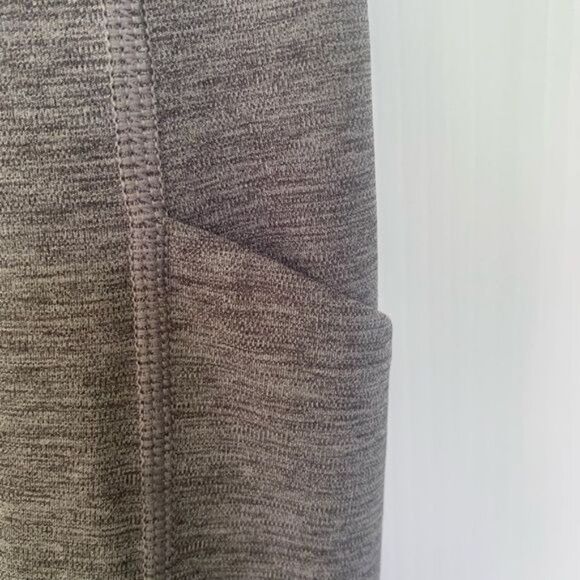 Athleta Size S Gray Heathered Ultimate Stash Pocket 7/8 Leggings Workout Yoga - Picture 3 of 7